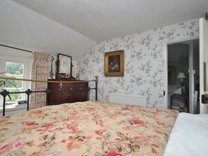 Room - 2 Bed in Chipping Norton (oc-73904) (Swerford)