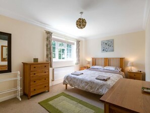 Room - 4 Bed in Dorchester (oc-dc133) (Winfrith Newburgh)