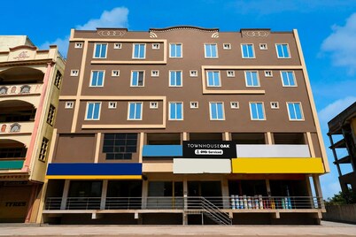 Classic Townhouse Oak Mancherial Railway