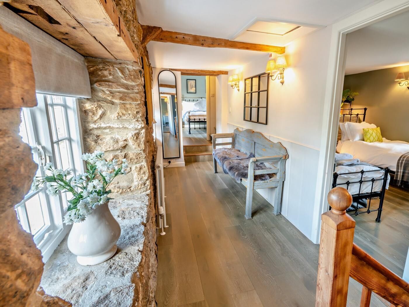 4 Schlafzimmer, Reisekinderbett, kostenloses WLAN, Bettwäsche