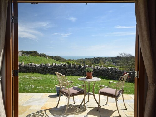 1 Bed in Swanage (oc-dc206)