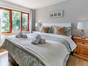 Travel crib, WiFi (free), bed sheets - 6 Bed in Bideford (oc-75553) (Buckland Brewer)