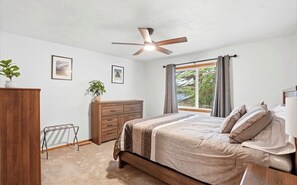 4 habitaciones, tabla de planchar con plancha y wifi gratis