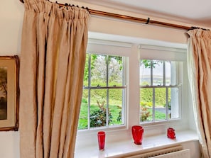 Interior - 3 Bed in Penrith (oc-sz398) (Watermillock)