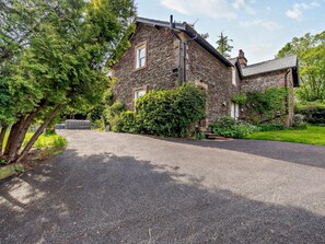 Exterior - 3 Bed in Penrith (oc-sz398) (Watermillock)