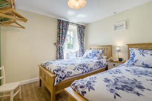 Room - 2 Bed in Wadebridge (oc-75734) (Saint Ervan)