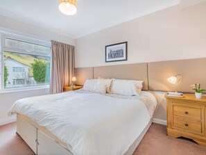 Room - 3 Bed in Ambleside (oc-sz040) (Ambleside)