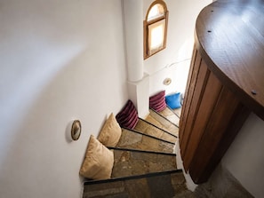 Interior - Beach Livadostra StoneTower - Private Pool Retreat (Paralia Livadostratas)