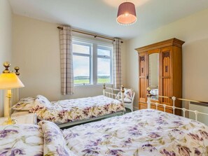 Free WiFi, bed sheets - 2 Bed in Nairn (oc-ca144) (Nairn)