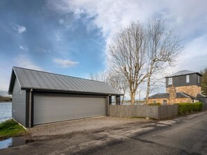 Exterior - 2 Bed in Inverness (oc-ca324) (Inverness)