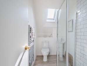 Bathroom - 4 Bed in Isle Of Arran (oc-n42556) (Whiting Bay)