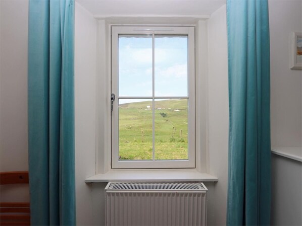 Interior - 3 Bed in Isle Of Skye (oc-ca298) (Uig)