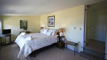 House, Multiple Beds (Lupine Cottage) | 2 bedrooms, individually decorated, individually furnished, bed sheets