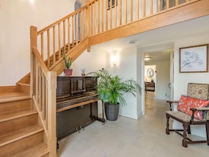 Interior - 4 Bed in Shaftesbury (oc-76544) (Twyford)