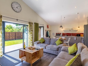 TV - 3 Bed in Penzance (oc-76685) (Gulval)