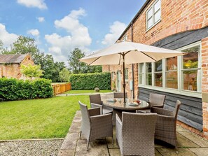 Outdoor dining - 3 Bed in Church Stretton (oc-76621) (Rushbury)