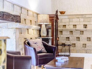 Interior - 3 Bed in Chippenham (oc-77334) (Chippenham)