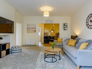 TV - 2 Bed in Shanklin (oc-78239) (Shanklin)