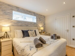 3 Schlafzimmer, Reisekinderbett, kostenloses WLAN, Bettwäsche