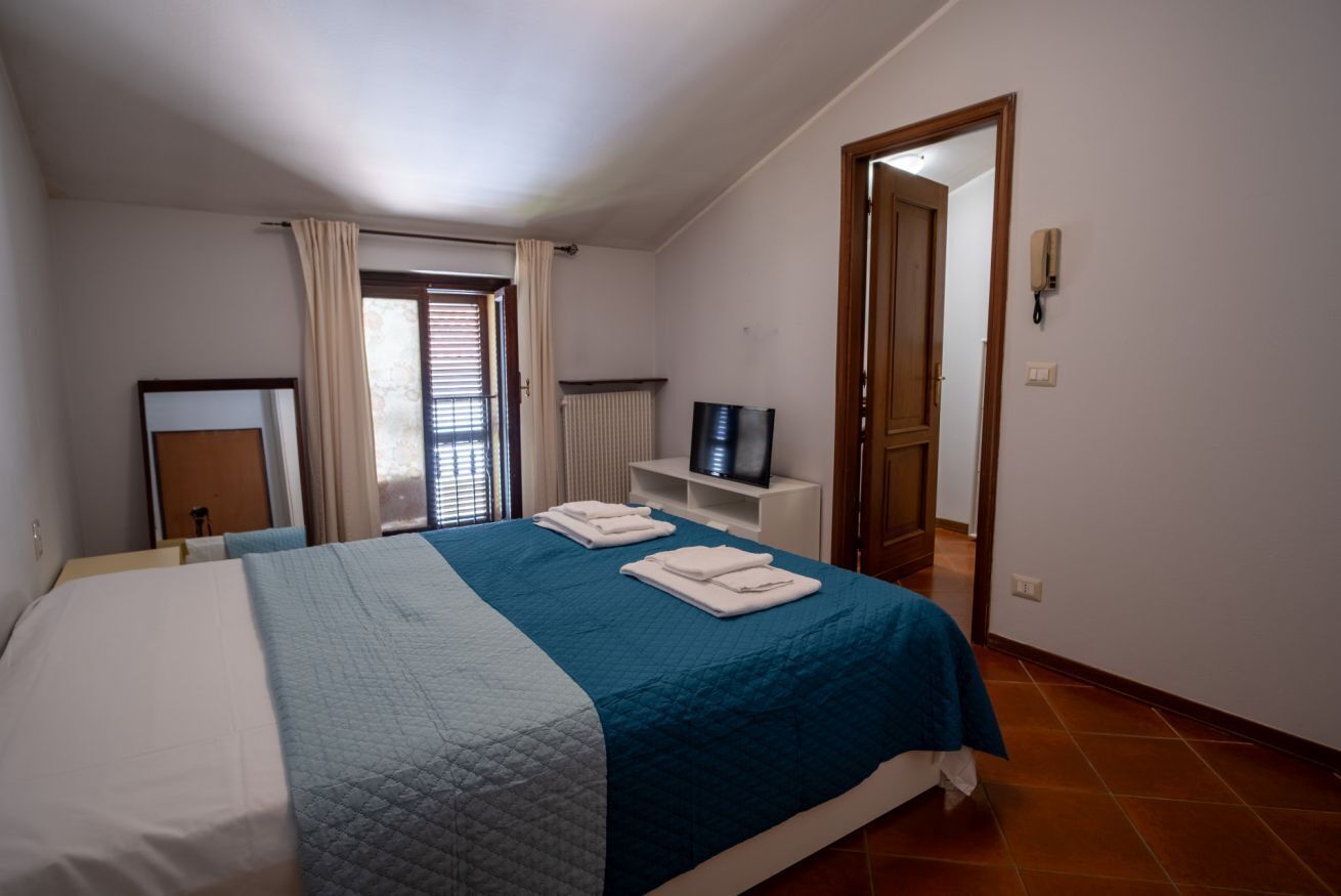 2 camere, ferro/asse da stiro