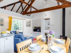 Dining - 2 Bed in Penryn (oc-78621) (Saint Gluvias)