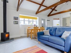 TV, fireplace - 2 Bed in Penryn (oc-78621) (Saint Gluvias)