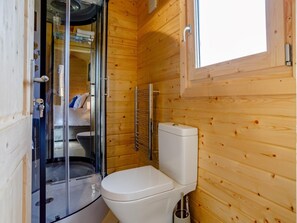 Bathroom - 1 Bed in Torpoint (oc-78680) (Deviock)