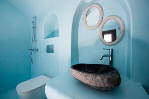 Shower, towels, shampoo, toilet paper - Junior Premium Cave House | Finikia Village | Shared Plunge Pool | Near Oia (Santorini)