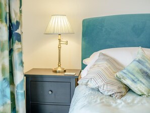 Room - 4 Bed in Bideford (oc-72587) (Northam)
