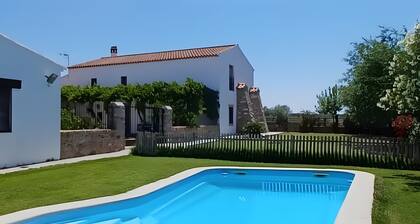 Rural Agrotourism on 200 Hectares of Dehesa at La Panadera Superior Country House