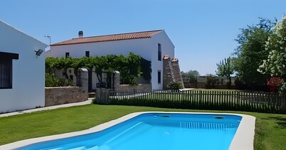 Rural Agrotourism on 200 Hectares of Dehesa at La Panadera Superior Country House