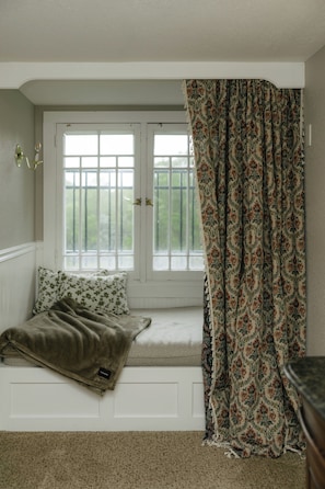 Room - Charming dormer style room on the third floor of the Belvedere Estate with queen bed, private bath, and a cozy reading nook with views of the property (Saugatuck)
