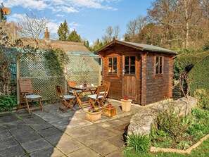 Outdoor dining - 3 Bed in Weymouth (oc-dc132) (Osmington)