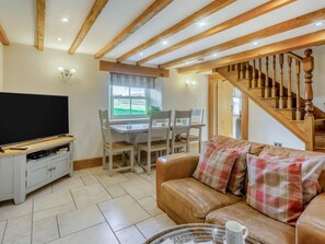 TV, fireplace - 2 Bed in Belper (oc-74965) (Fritchley)