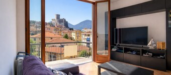 5 Terre-Lerici-Angioletta Apartment: Comfortable, Private Parking, Balcony, Wi-Fi