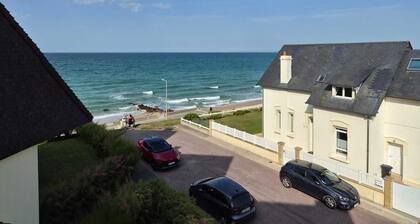 GRAND DUPLEX FRONT DE MER 6 PERSONNES 3 CHAMBRES 2 SALLES DE BAIN PARKING