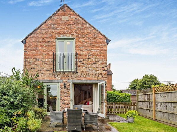 Outdoor dining - 2 Bed in Church Stretton (oc-76622) (Rushbury)