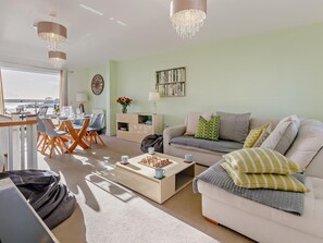 Living area - 3 Bed in St. Austell (oc-65572) (Charlestown)