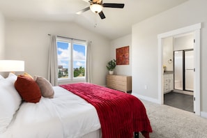 3 habitaciones, decoración personalizada y muebles diferentes 