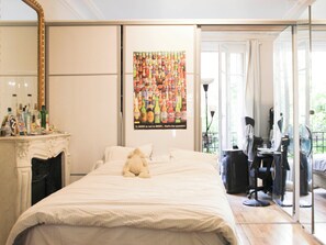 Iron/ironing board, WiFi, bed sheets - Family apartment near Roland Garros (Paris)