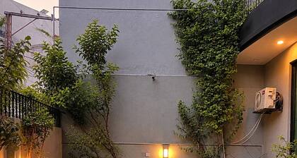 Sarah's Cottage, In the heart of Lahore