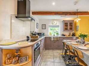 Private kitchen - 3 Bed in Nr Masham (oc-g0149) (Healey)