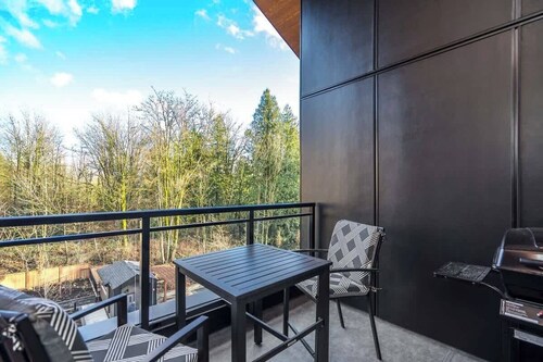 Serene Mission Suite Near Trails & Transit