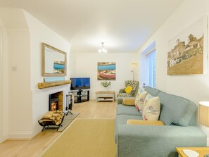 TV, fireplace - 2 Bed in Wareham (oc-dc028) (West Lulworth)