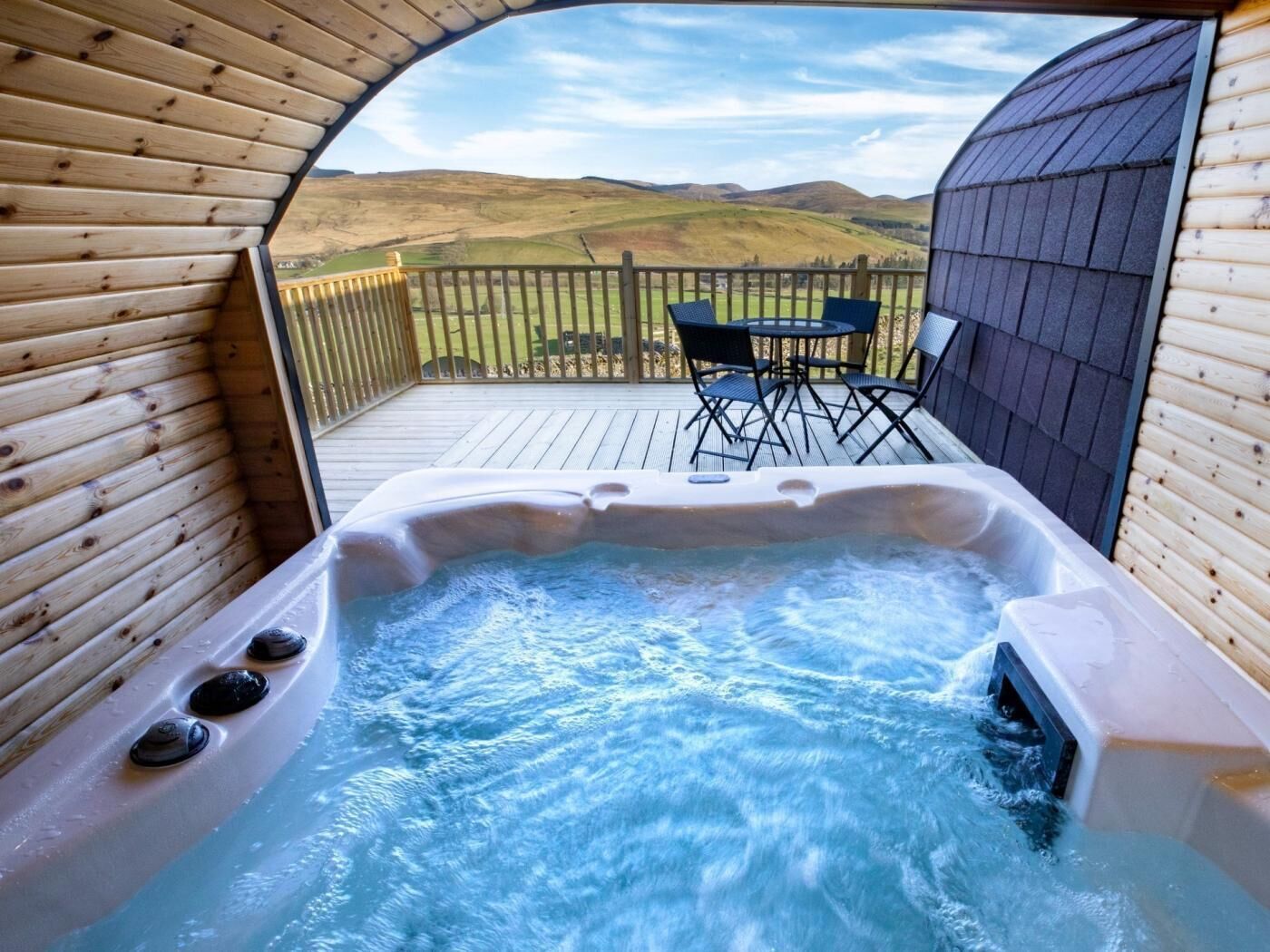 Bain à remous extérieur