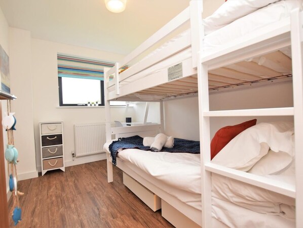 Room - 4 Bed in Bideford (oc-75358) (Northam)