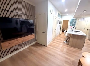 Interior - Upscale Basement Suite - Private Entry Sleeps 4. (Calgary)