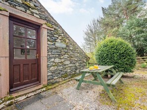 Outdoor dining - 1 Bed in Penrith (oc-sz295) (Matterdale End)