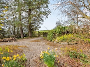Property grounds - 1 Bed in Penrith (oc-sz295) (Matterdale End)