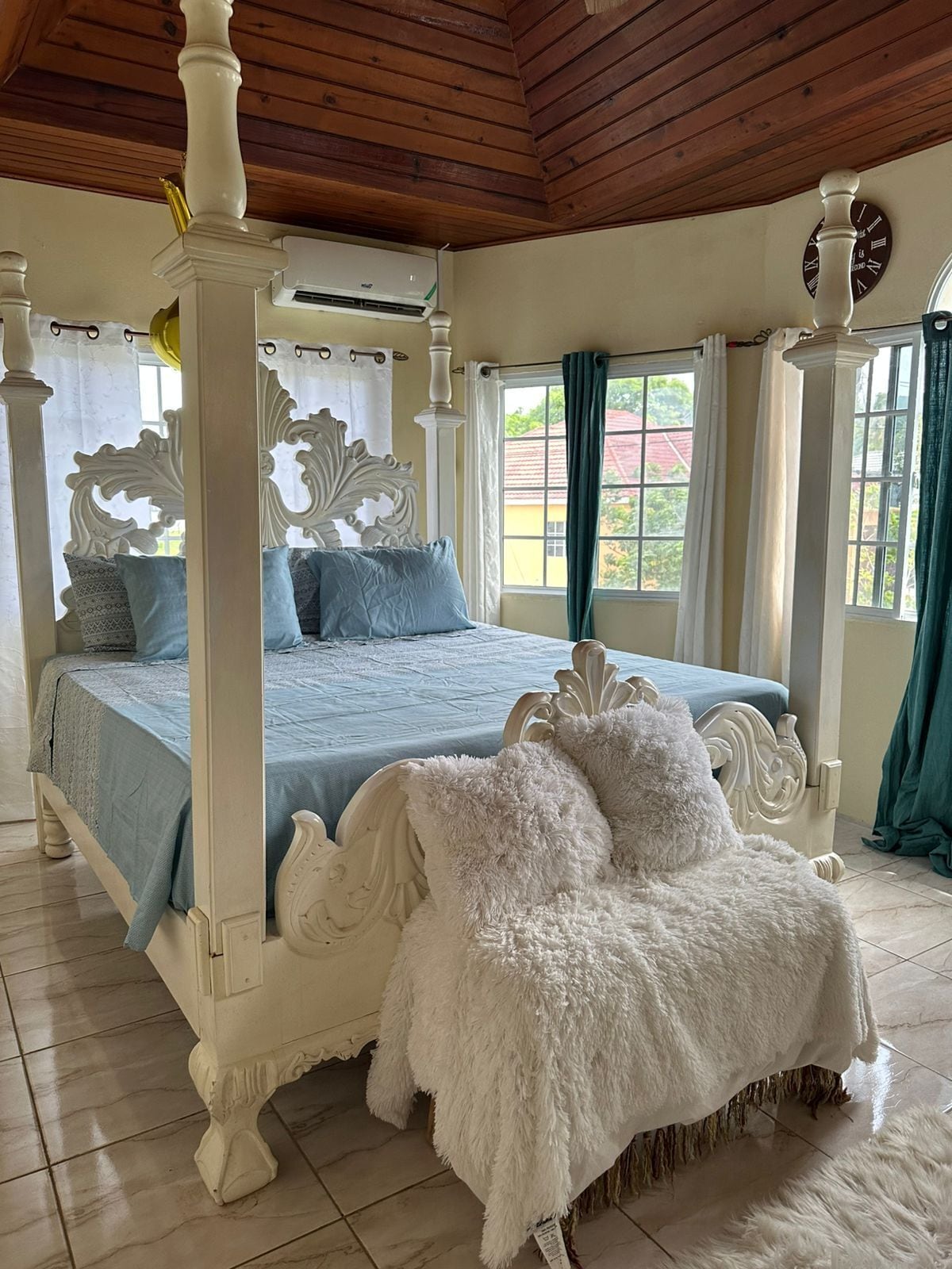 1 chambre, fer et planche à repasser, Wi-Fi, literie fournie